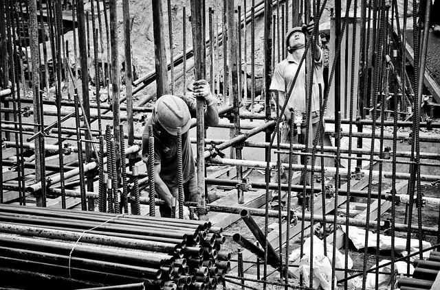 dělníci na staveništi.jpg